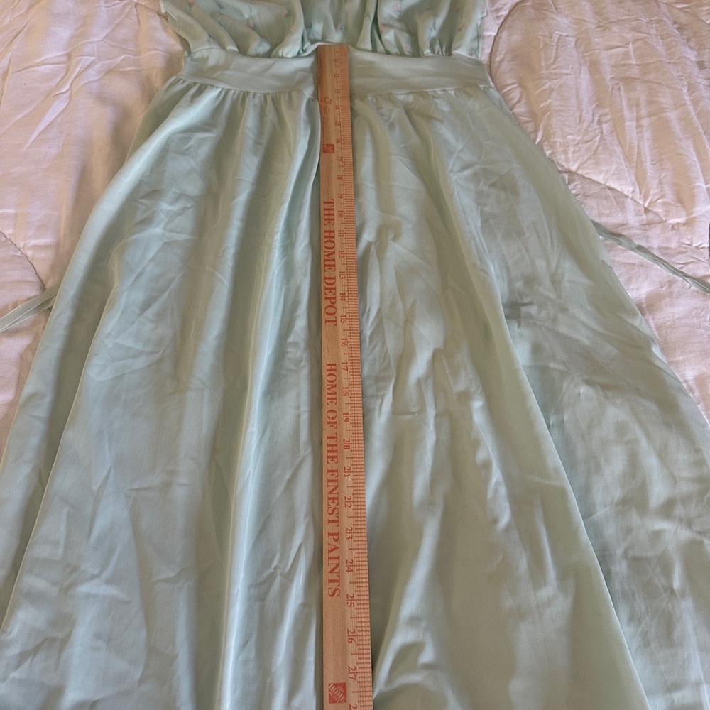 Vintage Light Blue with rose detail nightgown - Picture 7 of 8